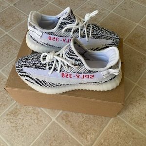 Yeezy boost 350 v2 zebra